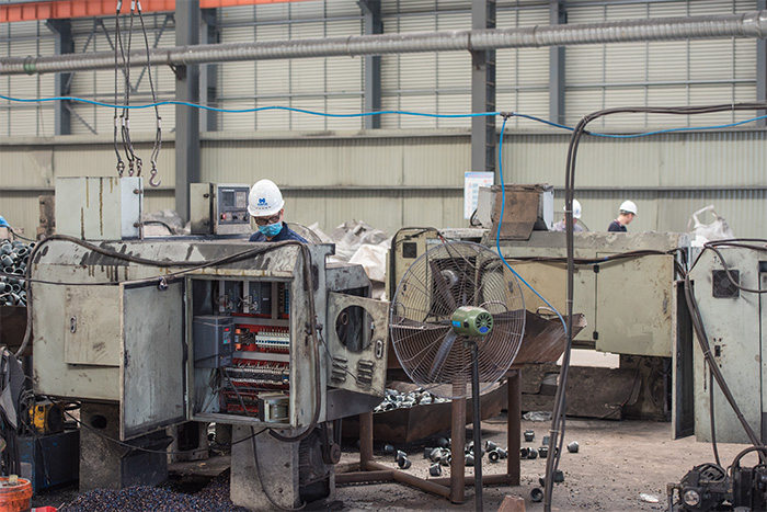 来宾网架配件-锥头加工车间