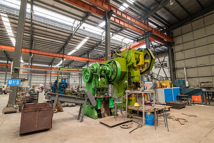 来宾网架配件-锥头加工车间